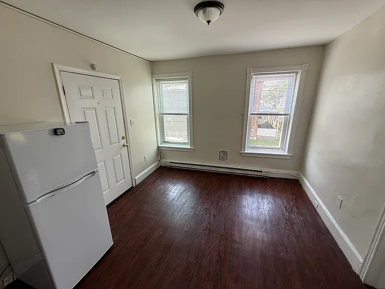 218 Walnut St — Photo 18