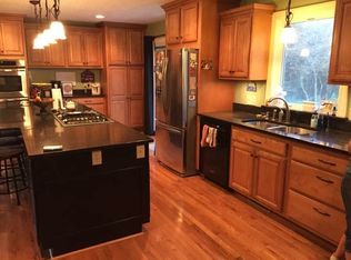 412 Dorchester Dr, Mahomet, IL