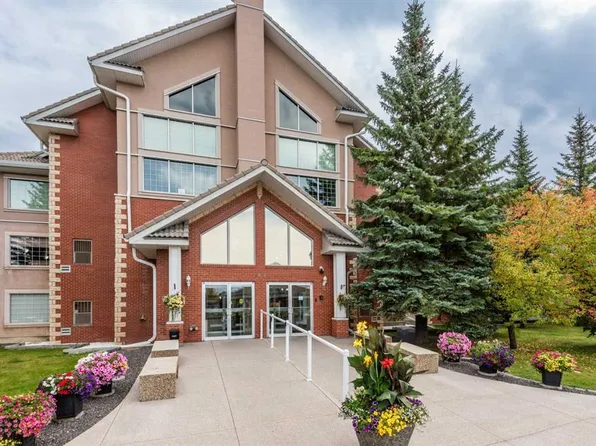 6868 W Sierra Morena Blvd SW #104, Calgary, AB T3H 3R6