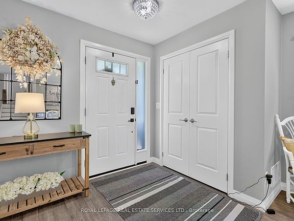 5th image of 49 Belcourt Ave