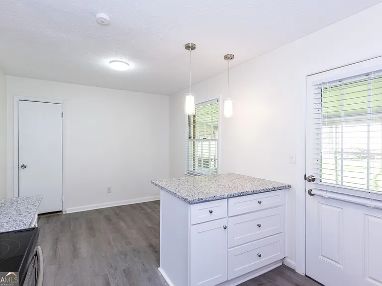 6551 Bussell Way — Photo 12