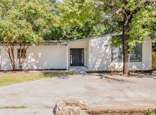 110 Bluebonnet Dr, Highland Village, TX 75077