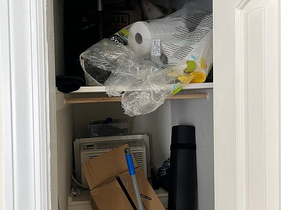2nd image of 3839-3845 N Greenview Ave #1SA