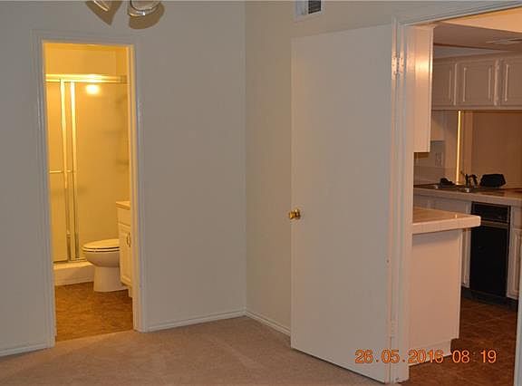 5th image of 2505 Wedglea Dr APT 128