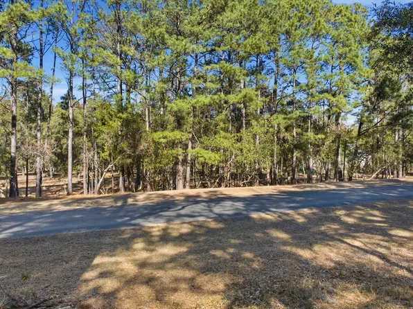202 Brickwell Ln., Pawleys Island, SC 29585