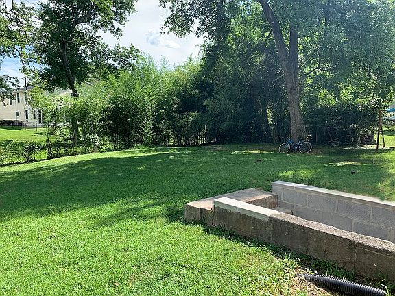 4th image of 5918 Vandegrift Ave