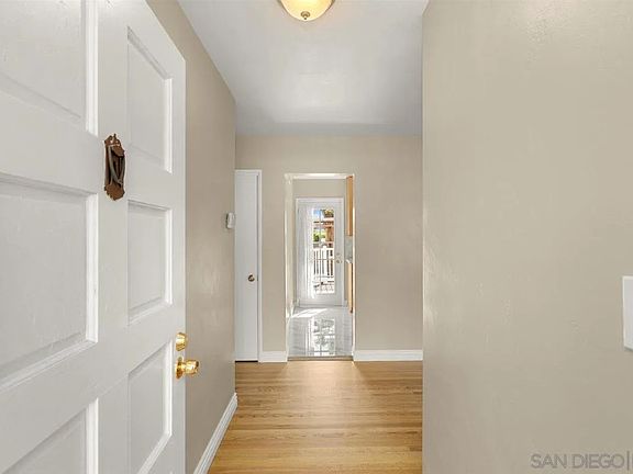 3rd image of 1263 Cresthill Rd