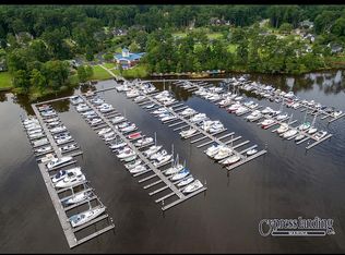 100 Marina Dr, Chocowinity, NC 27817