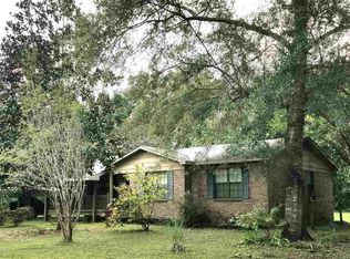 10100 Pond Rd, Milton, FL 32583