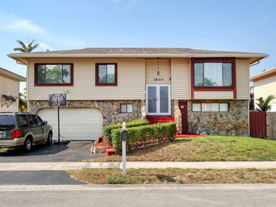 7900 NW 40th Street, Hollywood, FL, 33024