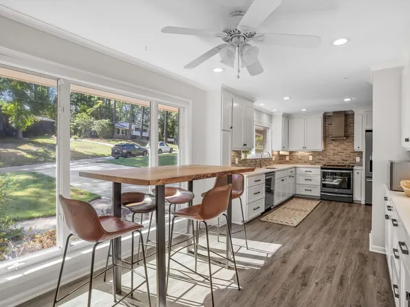 5413 Thayer Dr, Raleigh, NC 27612