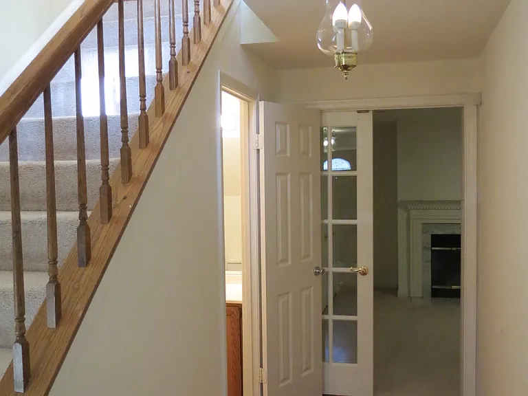 2208 Wimbledon Cir — Photo 33