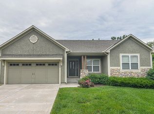7142 Aminda St, Shawnee, KS 66227