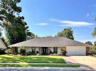 232 Summit Dr, Bossier City, LA 71111