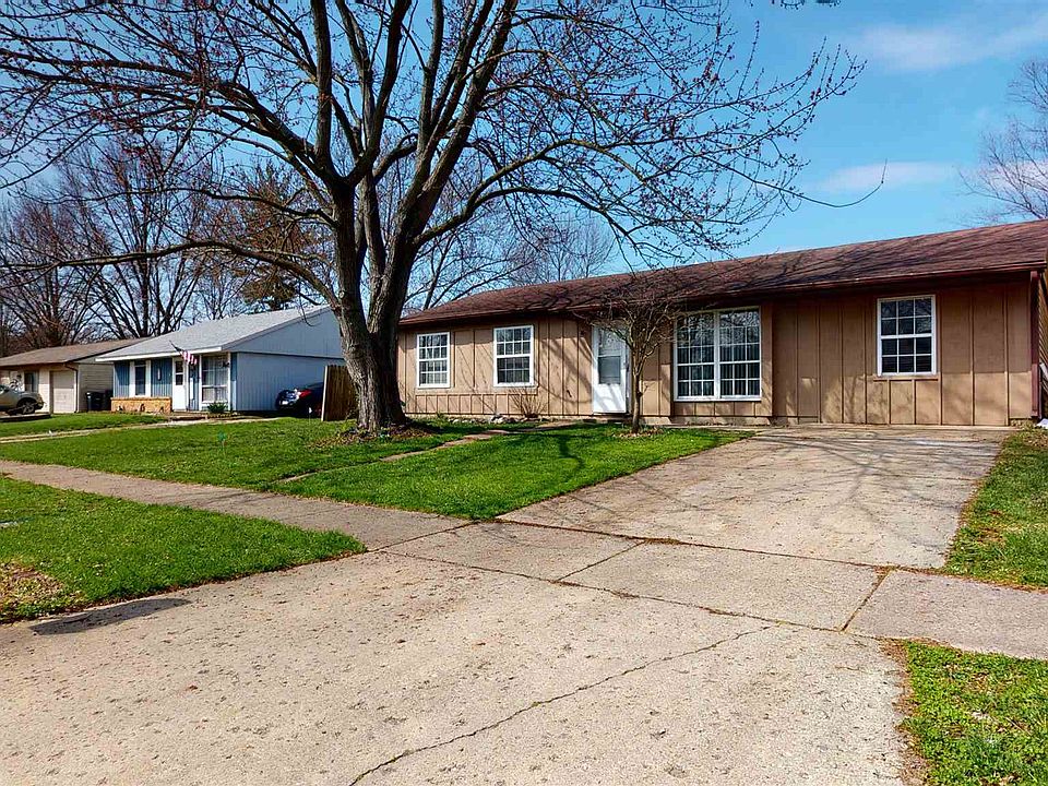 1st image of 3246 Chaucer Dr