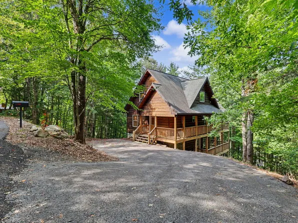 482 High St, Young Harris, GA 30582