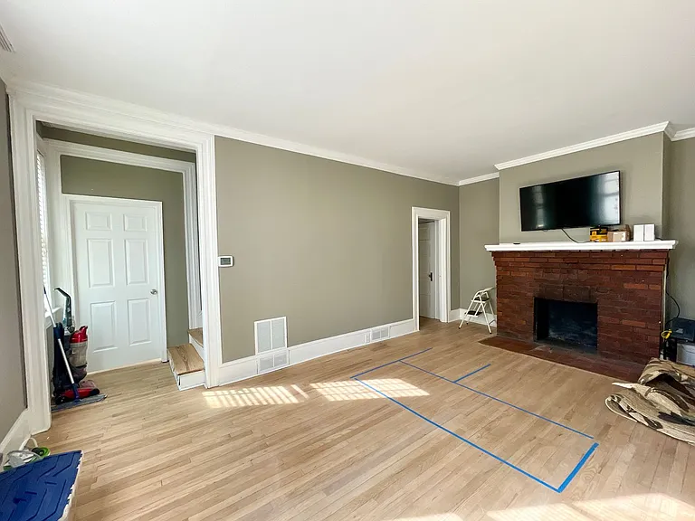 147 S Pickens St — Photo 4
