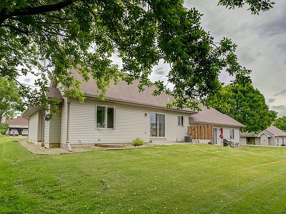 4th image of 865-867 Harper Dr