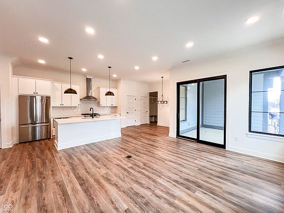 4th image of 16375 Burlwood Dr