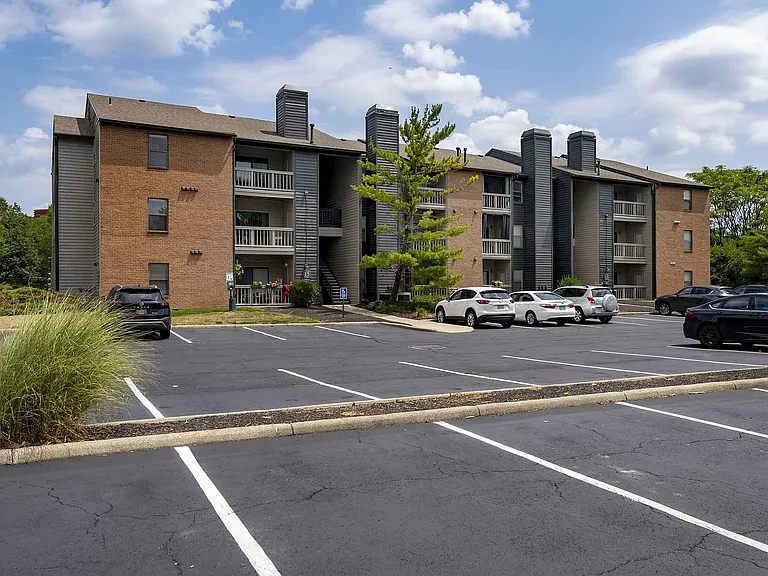 Grandview Apartments - Community Parking