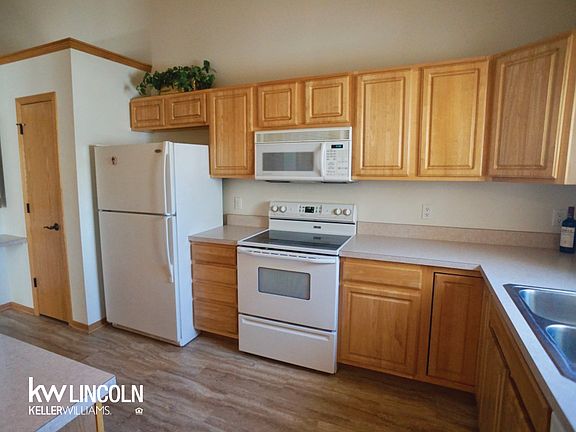 3rd image of 4831 S 55th Ct
