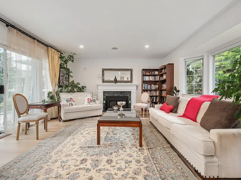 1390 Lawson Ave — Photo 7