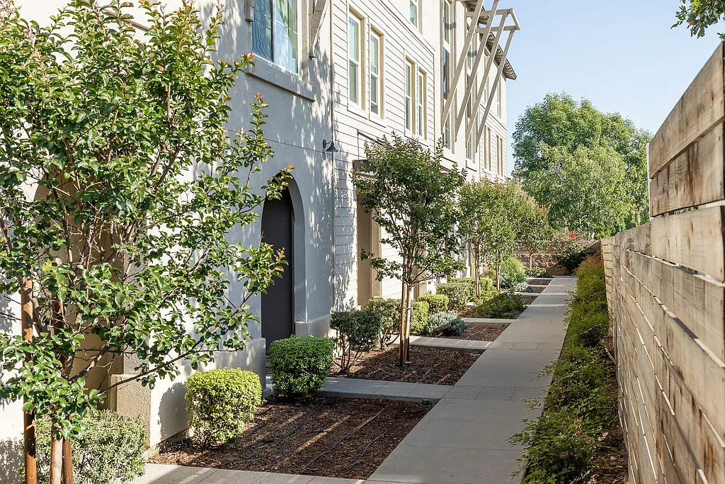 Trio Townhomes — Photo 1