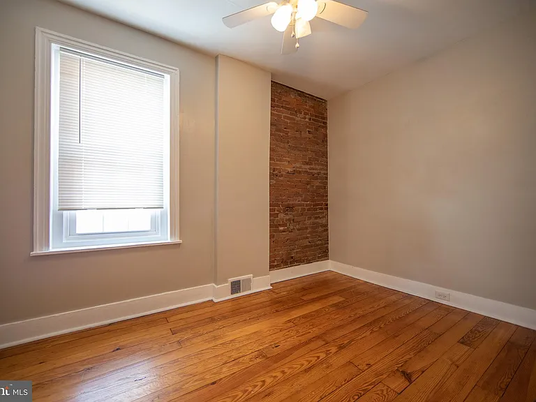 540 S Adams St — Photo 19