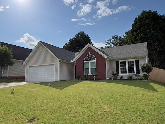 2nd image of 920 Grace Dr