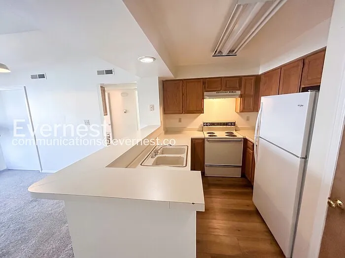 934 Acapulco Ct — Photo 3