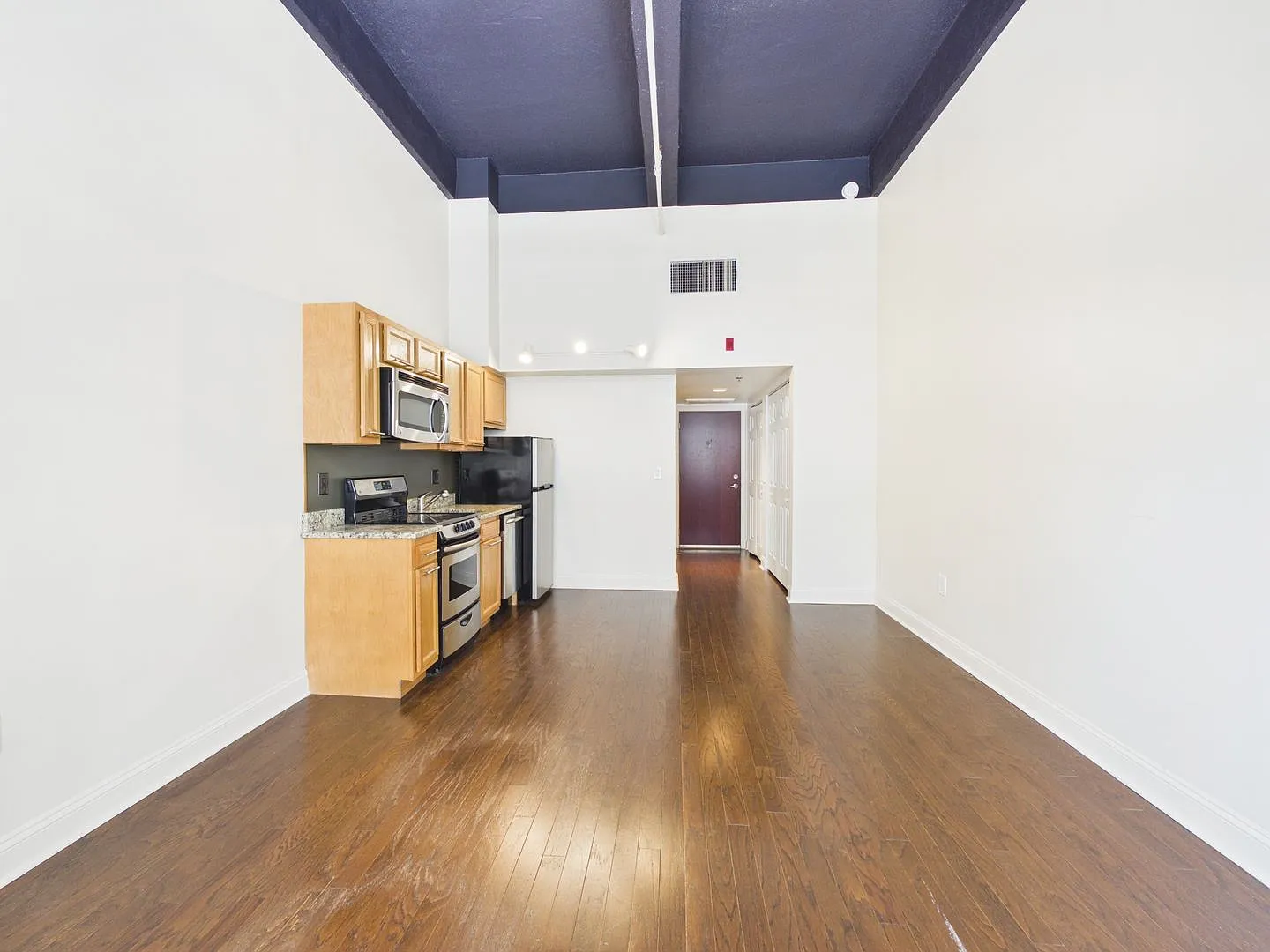 1600 Chestnut St — Photo 4