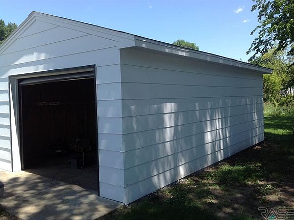 2nd image of 706 S Egan Ave