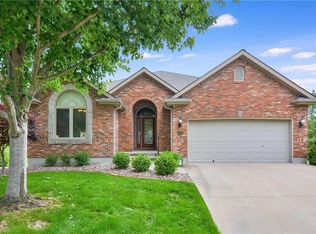 3304 S Cardinal Ct, Blue Springs, MO 64015