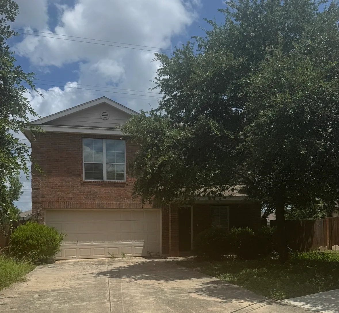 3 bed, 2.5 bath, 1372 sqft, $1,649 — Photo 1
