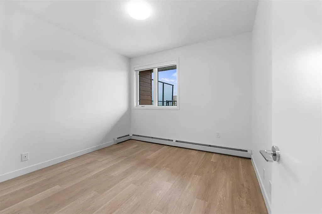 2 bed, 2.0 bath, 744 sqft, $1,950 — Photo 3