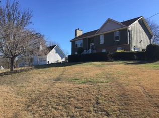 4639 Quail Pointe Dr, Flowery Branch, GA 30542