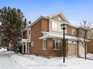 27 Sandcliffe Ter, Ottawa, ON K2G5Y2