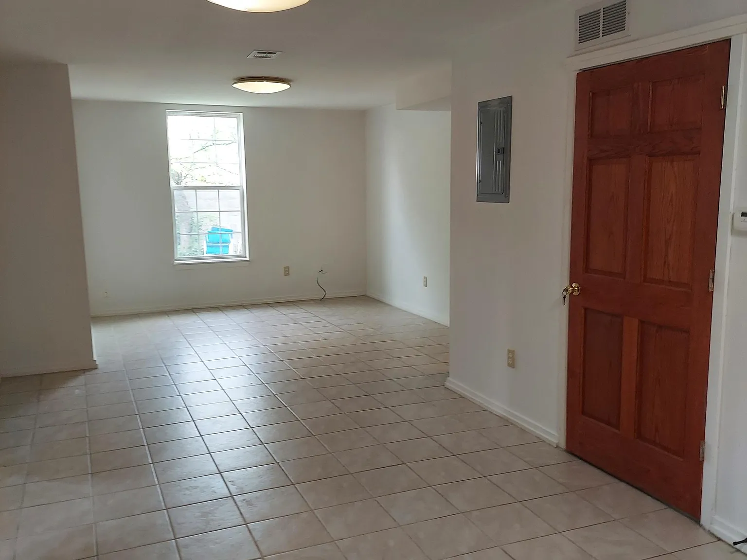 6100 Drexel St — Photo 3