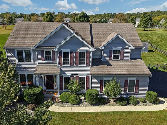 2nd image of 140 Mill House Dr
