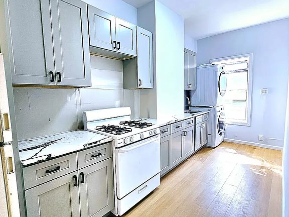 3rd image of 183 S 8th St APT 2