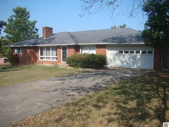 2nd image of 214 Allen Cir