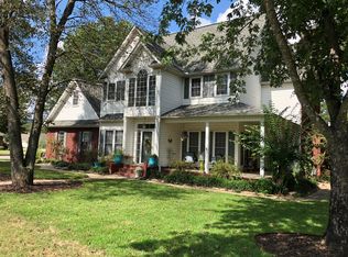 2110 W 8th St, Russellville, AR 72801