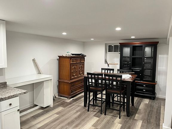 4th image of 12 Laura Ln #1