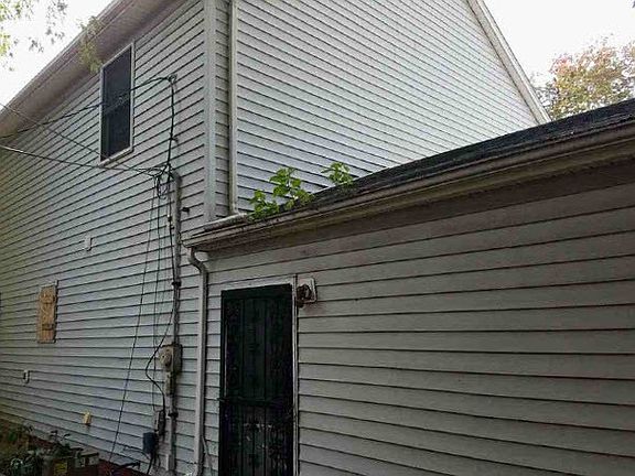 2nd image of 1379 E 112th St