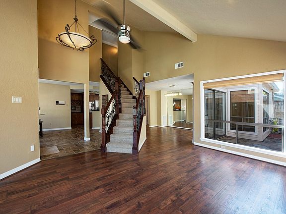 5th image of 1906 Pepper Hill Way