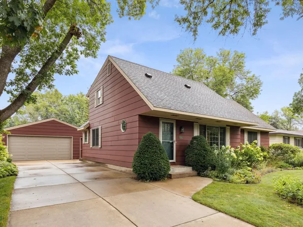1326 19th St W, Hastings, MN 55033