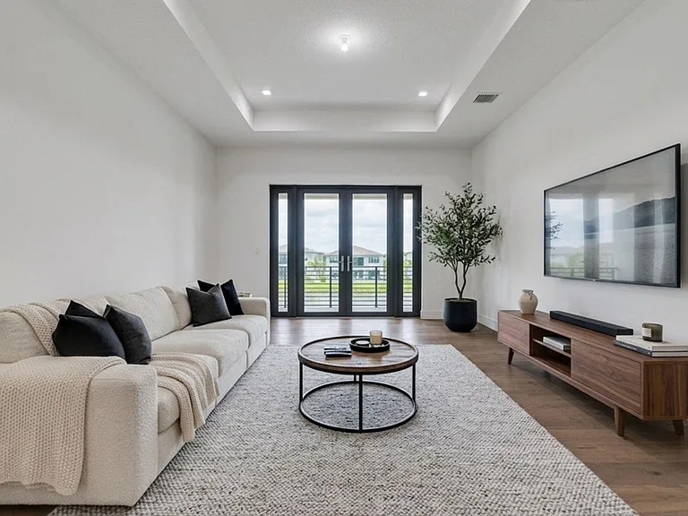 9523 Riverside Park Dr — Photo 37