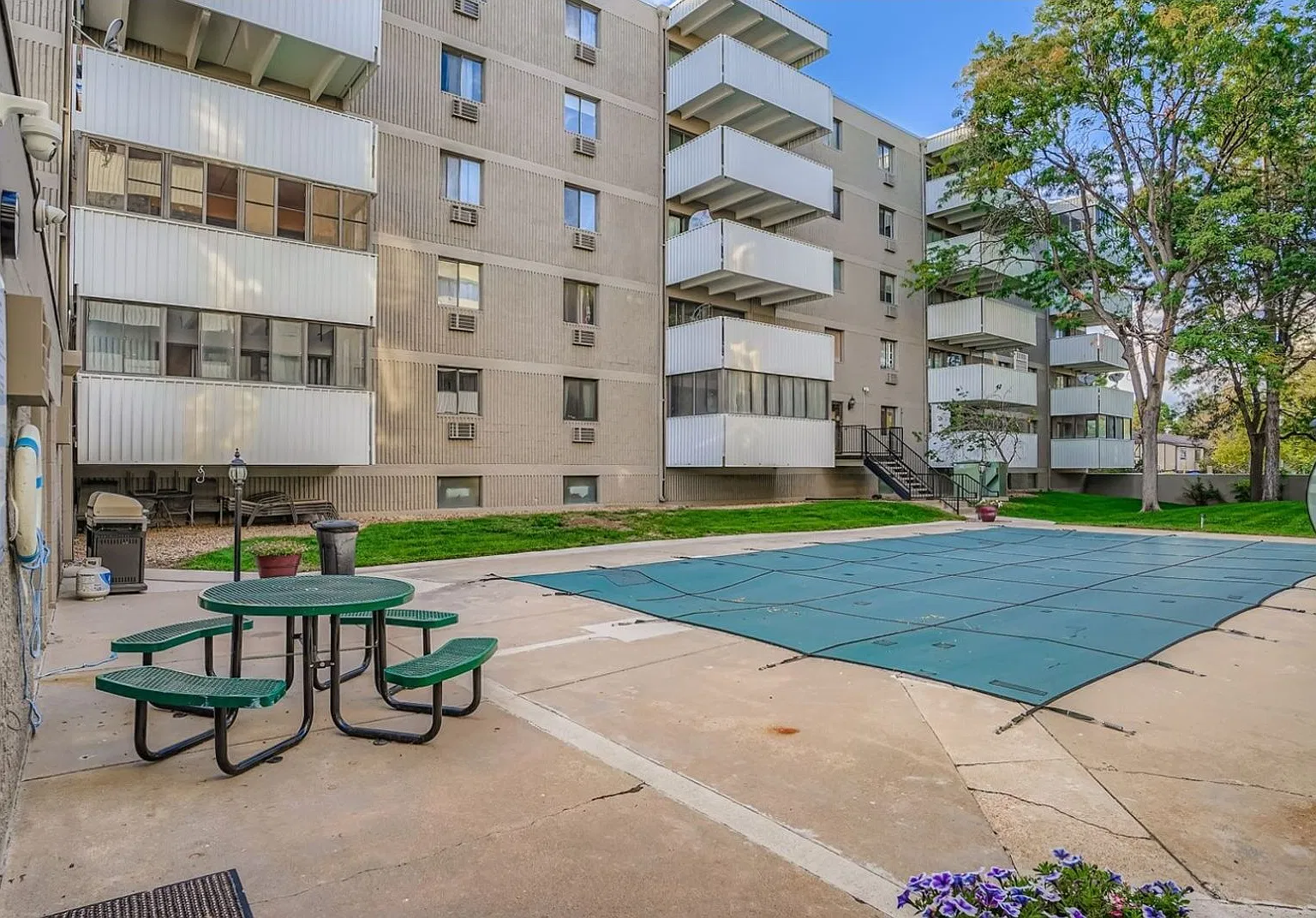 Charming 2BR Condo in Denver — Photo 1