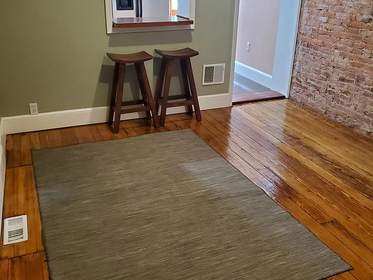 414 E Flora St — Photo 4
