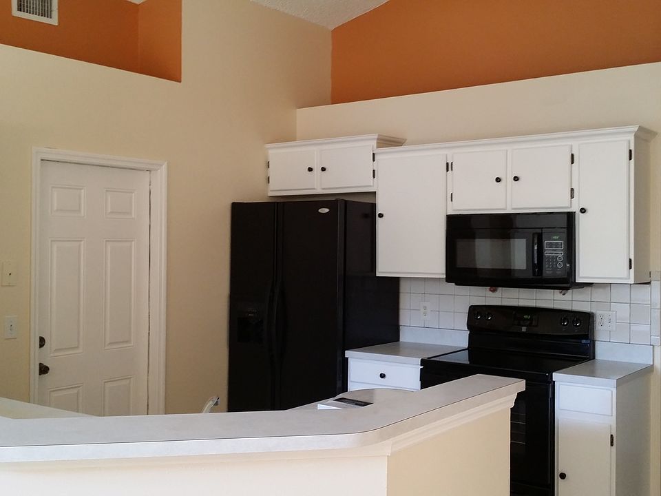2nd image of 7340 Hollow Ridge Cir